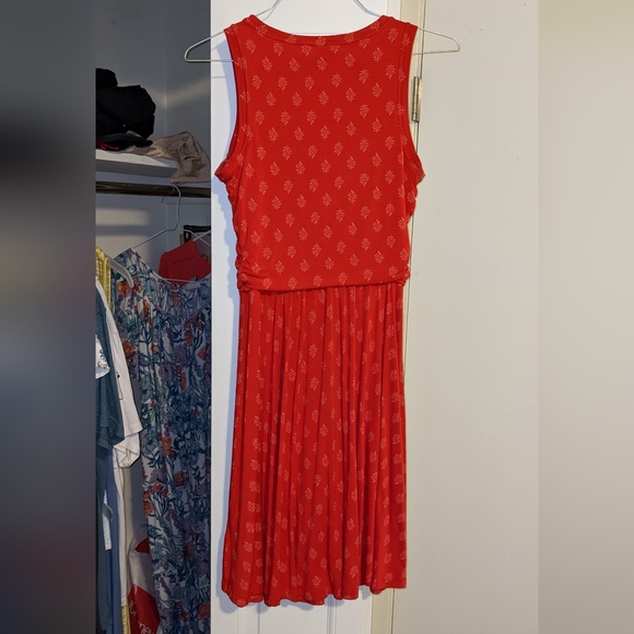 Red floral Old Navy dress - Picture 5 of 9